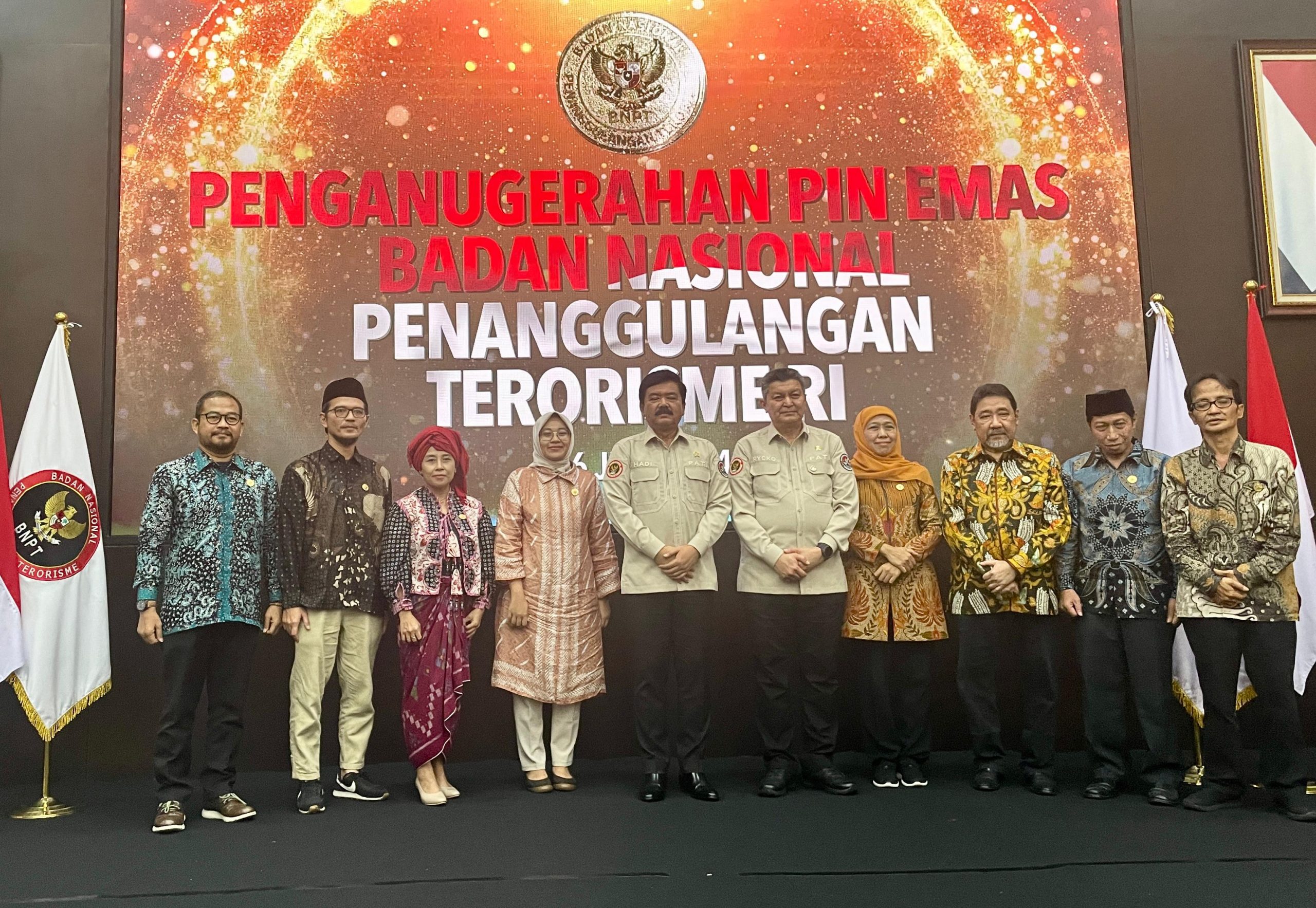 Aman Indonesia Terima Penghargaab Pin Emas Atas Kontribusi